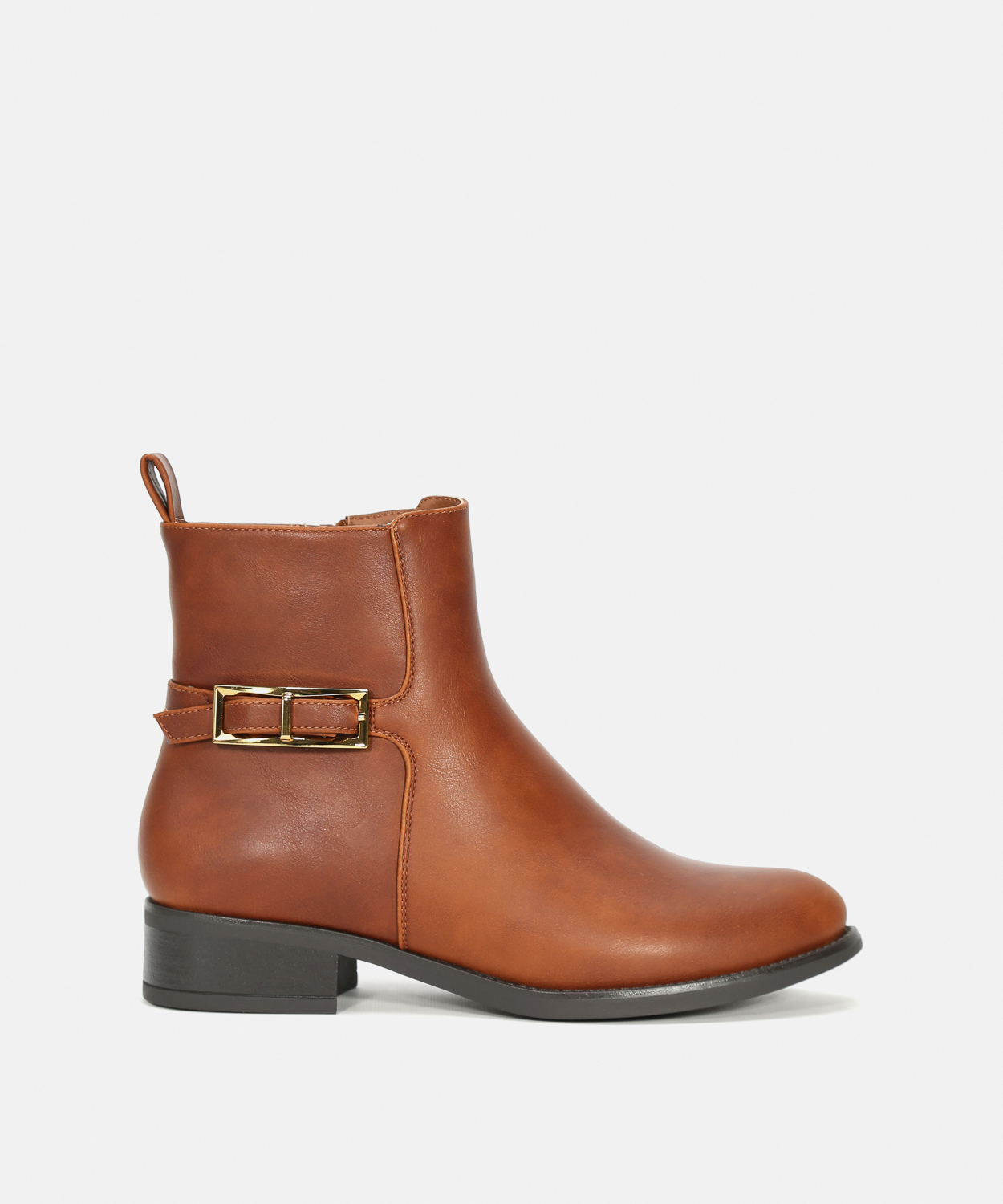 Botines tacón hebilla